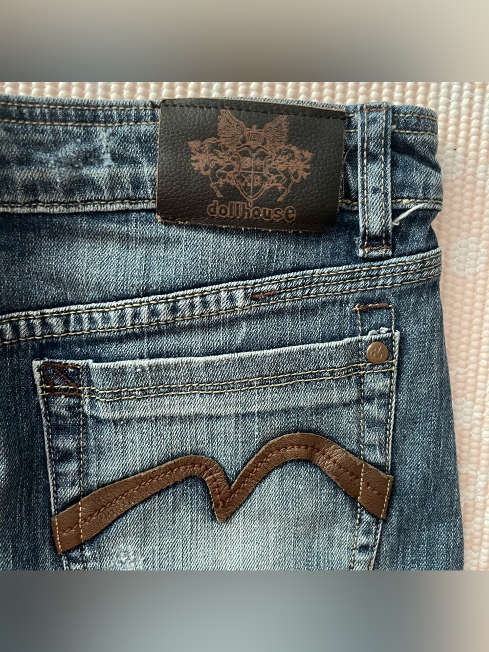 Dollhouse distressed denim mini skirt size 7 - Picture 4 of 7
